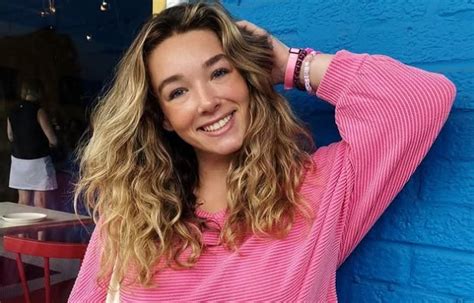 Ella Thomas Bio, Wiki, Age, Family, Boyfriend, Love。